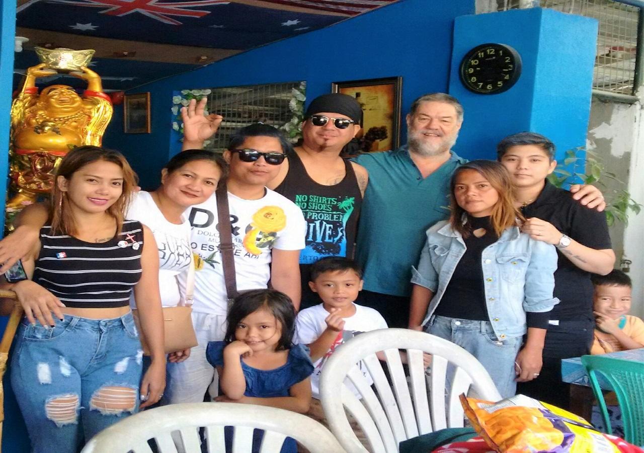 פוארטו גאלרה Happy Buddha Inn מראה חיצוני תמונה
